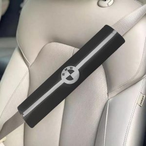 غطاء جلد لحزام امان مقعد السيارة بشريط وشعار عاكس للأضاءة 2 قطعة متوافق مع – BMW – لون اسود